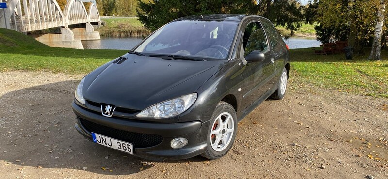 Photo 3 - Peugeot 206 2004 y Hatchback