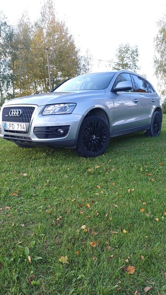 Audi Q5 2010 г Внедорожник / Кроссовер