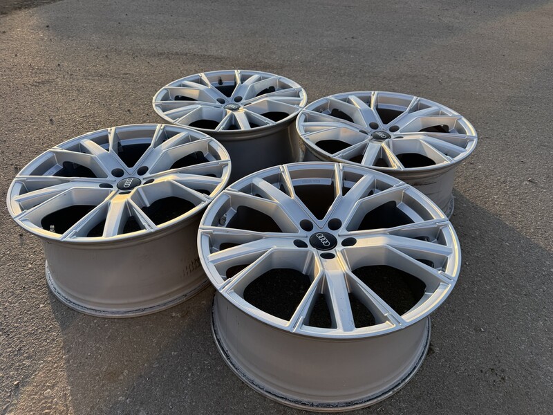 Photo 1 - Audi Siunciam, 9J ET20 light alloy R20 rims