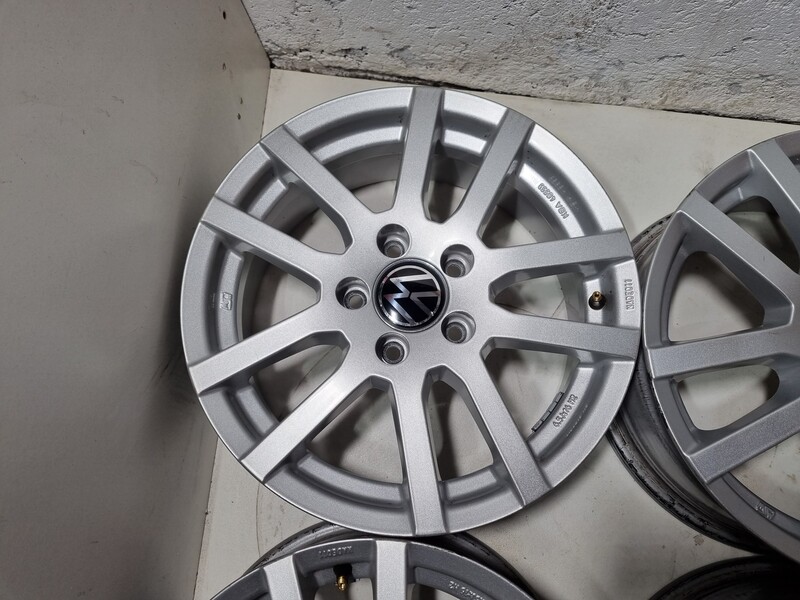 Photo 6 - Volkswagen R16 Golf light alloy R16 rims