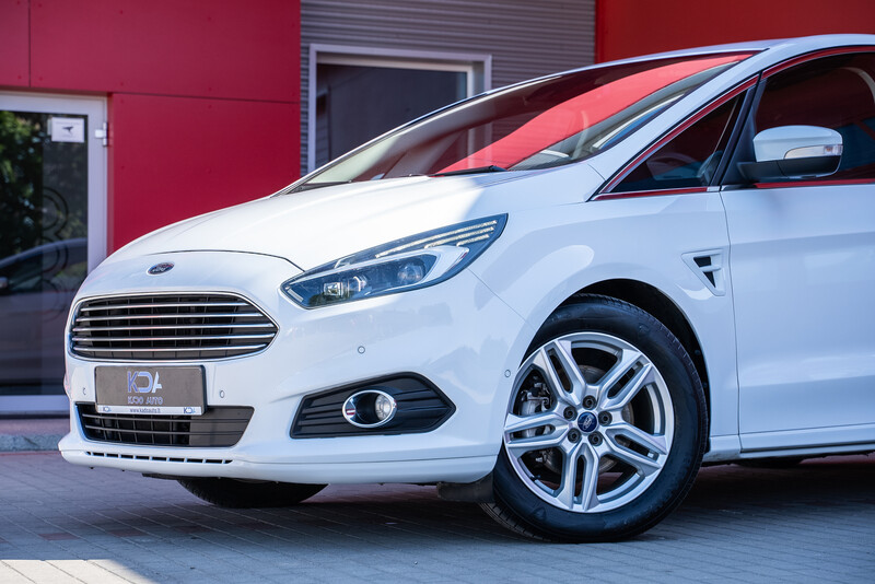 Photo 6 - Ford S-Max II 2015 y