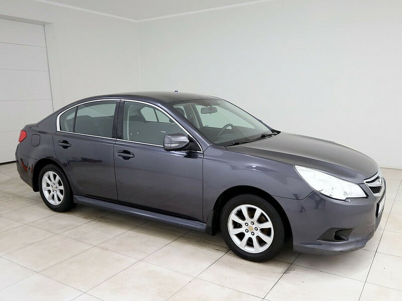 Subaru Legacy 2010 y Sedan