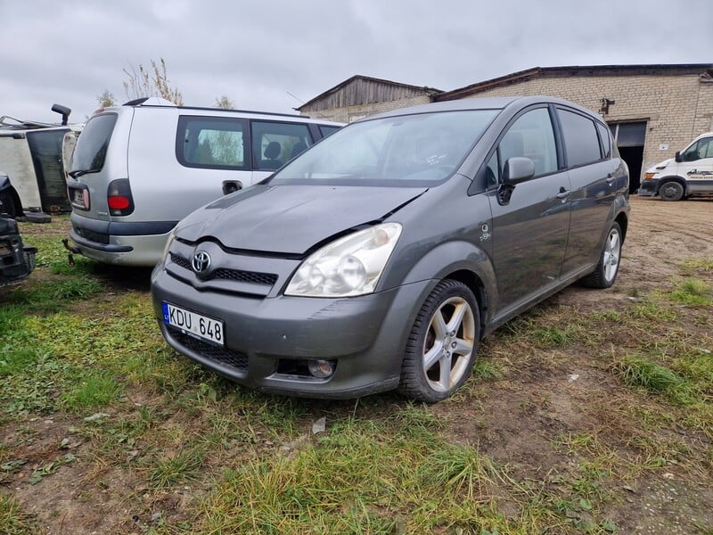 Toyota Corolla Verso 2007 г запчясти