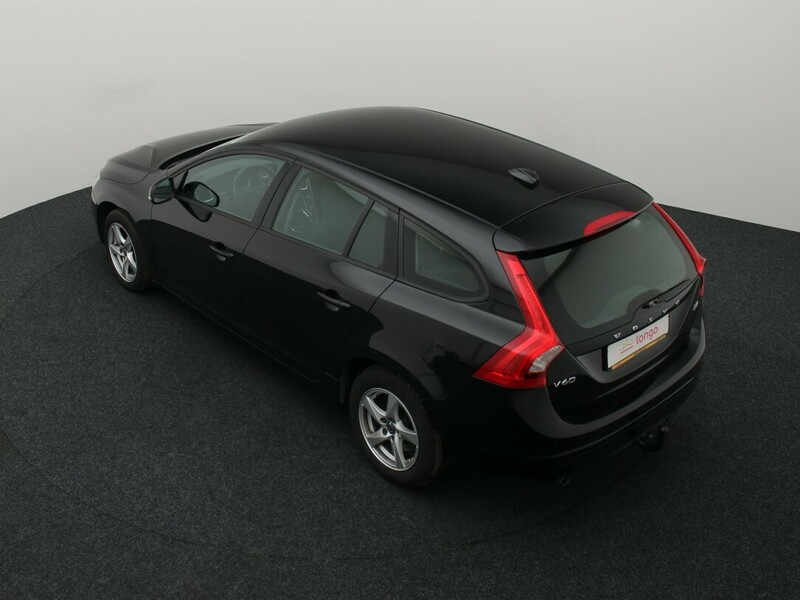 Фотография 12 - Volvo V60 2015 г Универсал