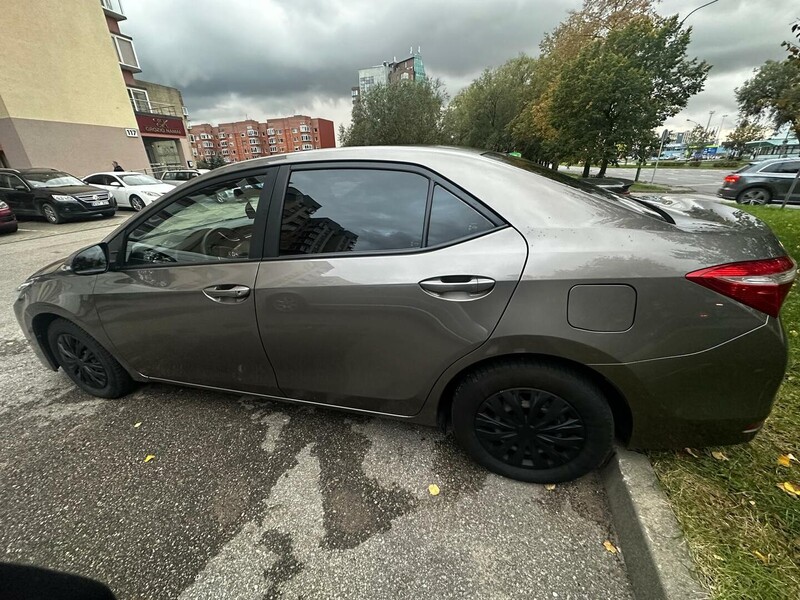 Photo 12 - Toyota Corolla 2016 y Sedan