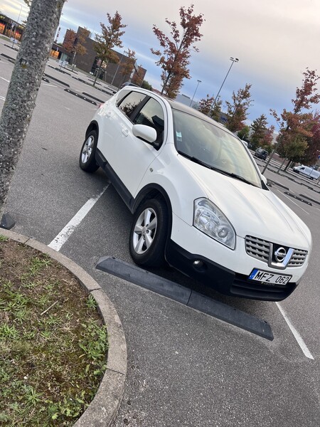 Nissan Qashqai 2009 y Off-road / Crossover