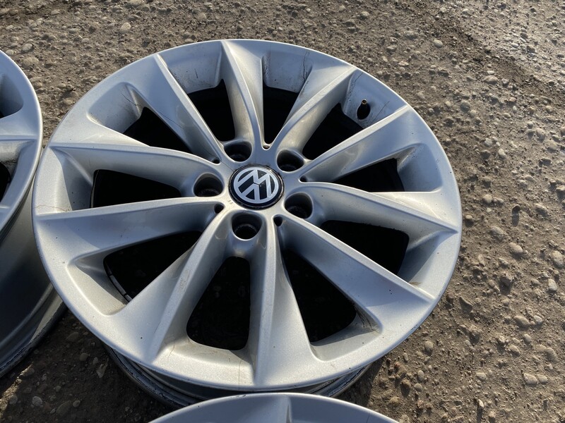 Photo 4 - Volkswagen Siunciam, 8J ET43 Transporter light alloy R18 rims