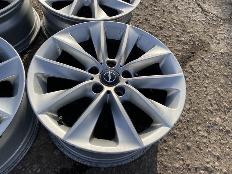 Photo 2 - Opel Siunciam, 8J ET43 Insignia light alloy R18 rims