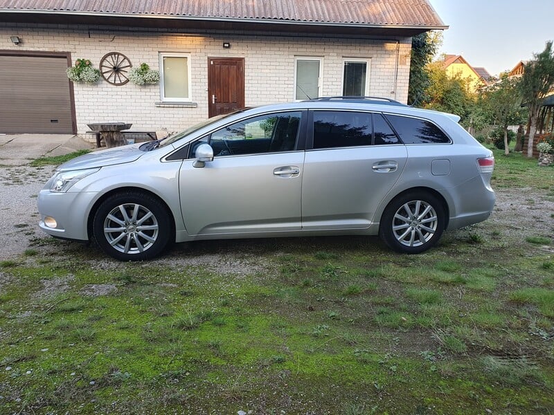 Фотография 6 - Toyota Avensis III 2009 г