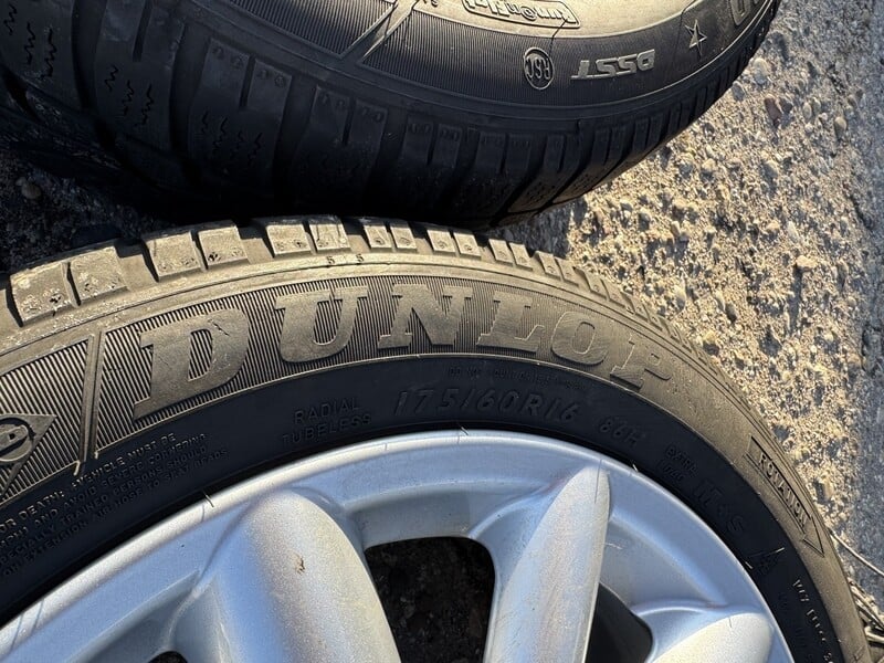 Фотография 4 - Dunlop Siunciam, 5mm R16 зимние шины для автомобилей