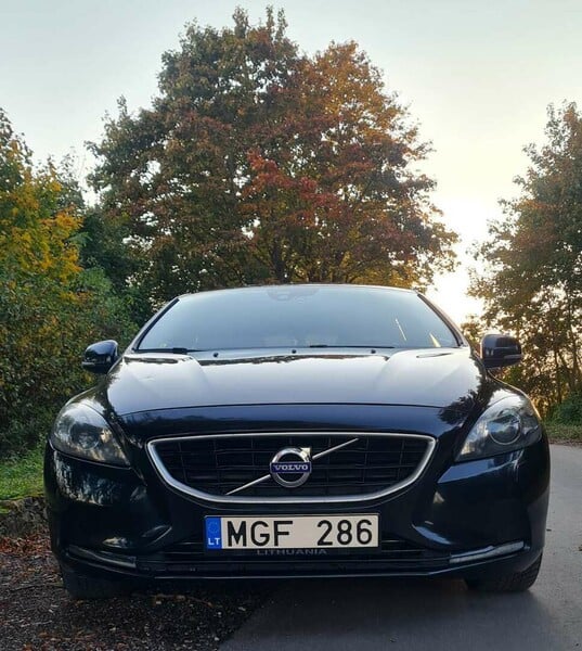 Фотография 11 - Volvo V40 2013 г Хэтчбек