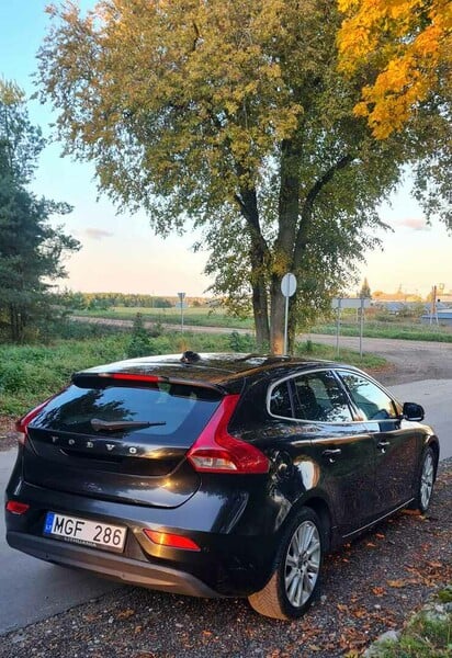 Фотография 9 - Volvo V40 2013 г Хэтчбек