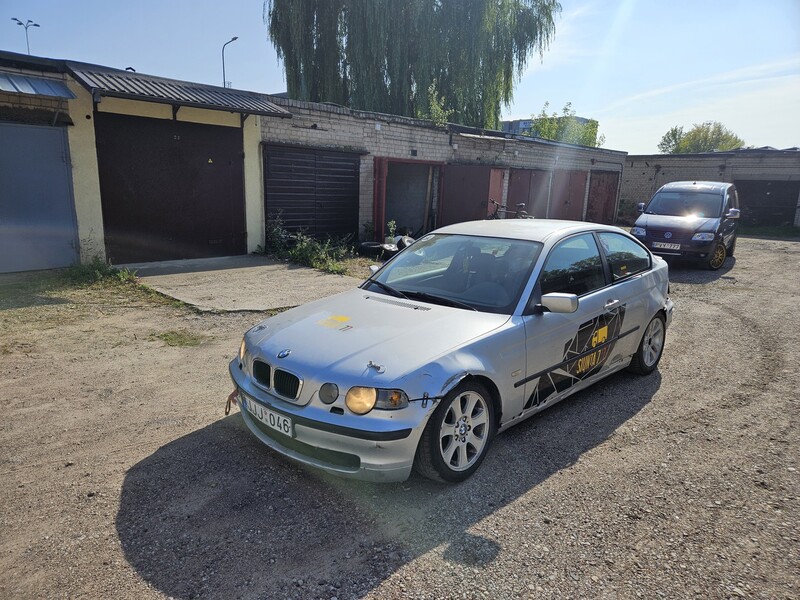 Bmw 325 2003 г Хэтчбек