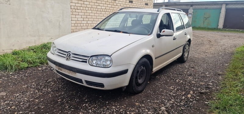 Volkswagen Golf IV 1999 m dalys