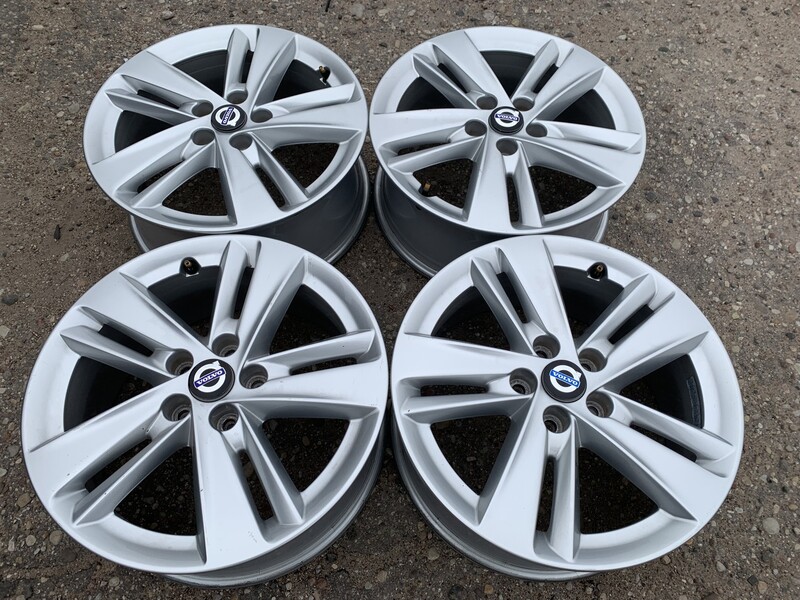 Volvo Siunciam, 7J ET42 light alloy R16 rims