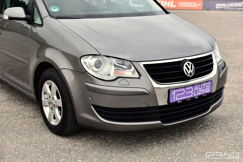 Photo 6 - Volkswagen Touran 2008 y Van