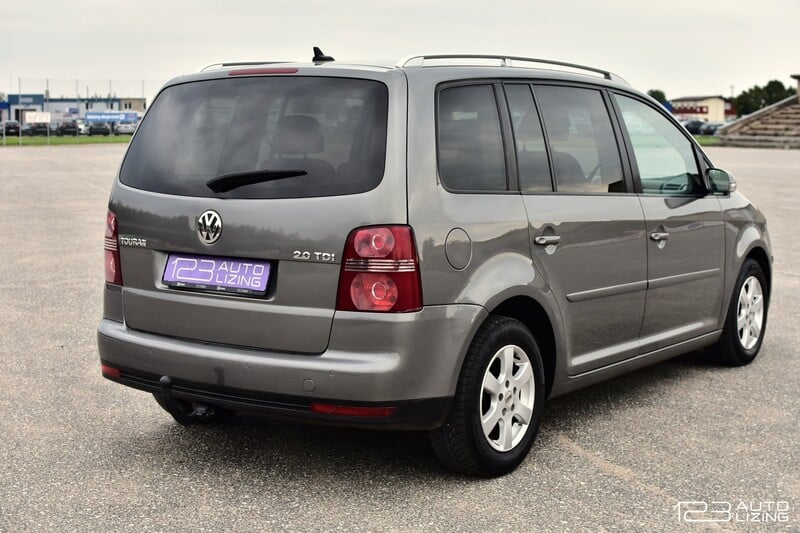 Photo 7 - Volkswagen Touran 2008 y Van