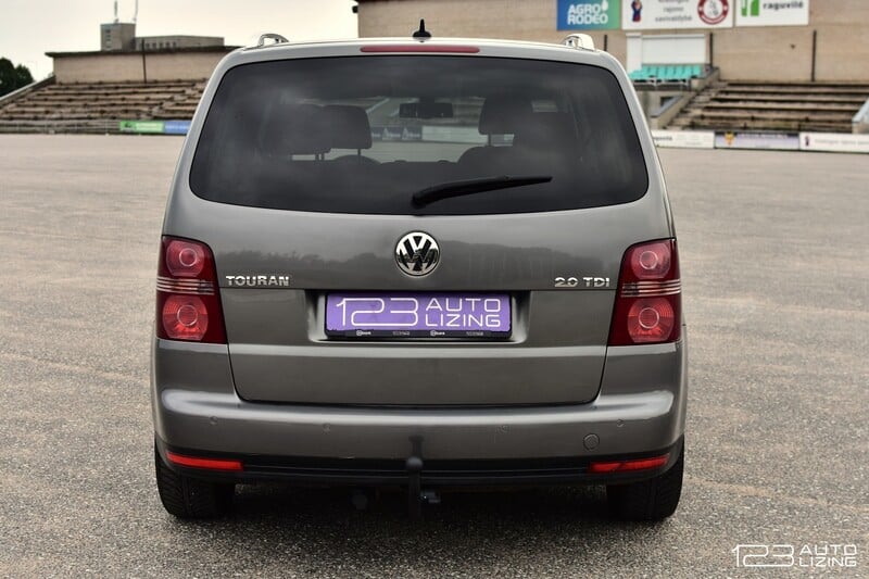 Photo 8 - Volkswagen Touran 2008 y Van