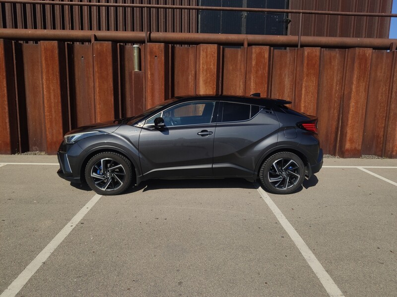 Photo 1 - Toyota C-HR 2021 y Off-road / Crossover