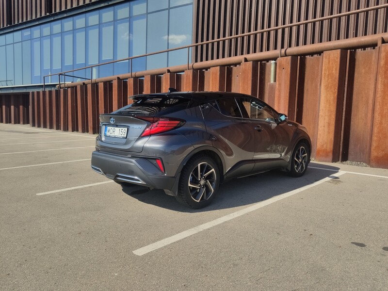 Photo 3 - Toyota C-HR 2021 y Off-road / Crossover