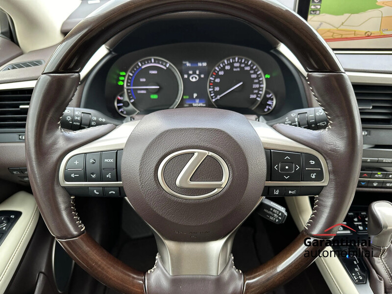 Photo 9 - Lexus 2019 y