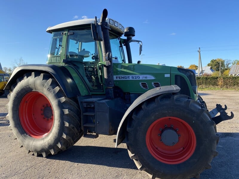 Photo 7 - Fendt 820 Vario TMS 2011 y Tractor