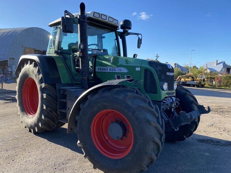 Photo 9 - Fendt 820 Vario TMS 2011 y Tractor