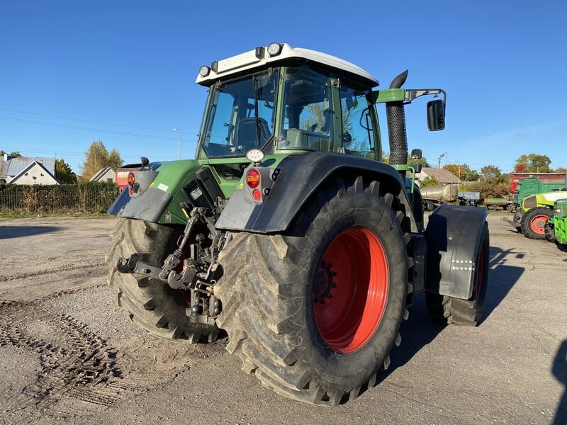 Photo 10 - Fendt 820 Vario TMS 2011 y Tractor