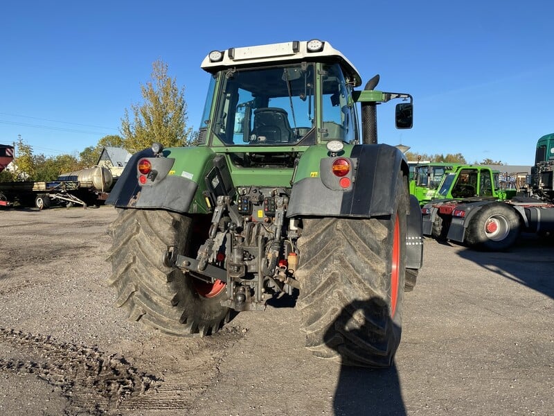 Photo 6 - Fendt 820 Vario TMS 2011 y Tractor