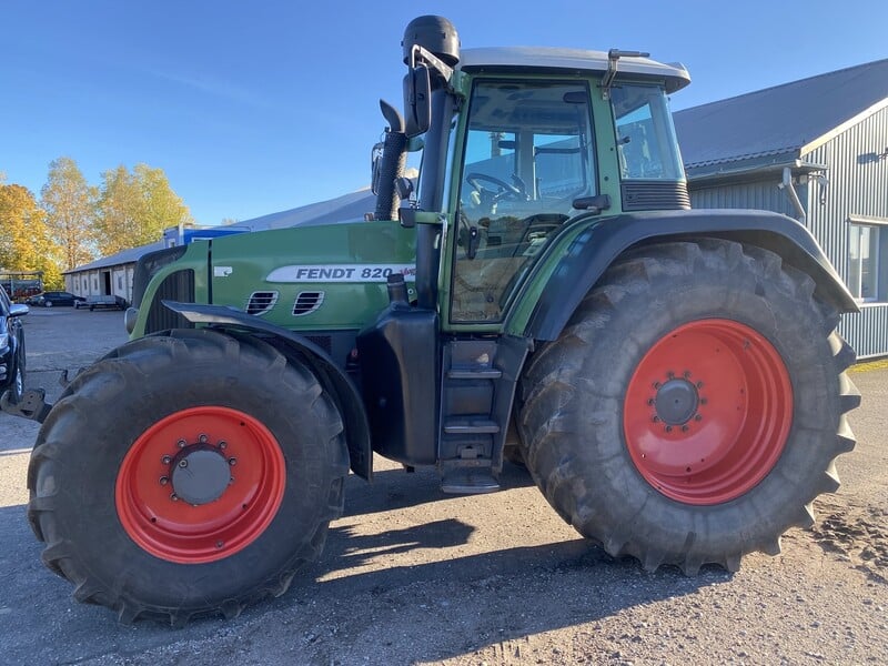 Photo 13 - Fendt 820 Vario TMS 2011 y Tractor