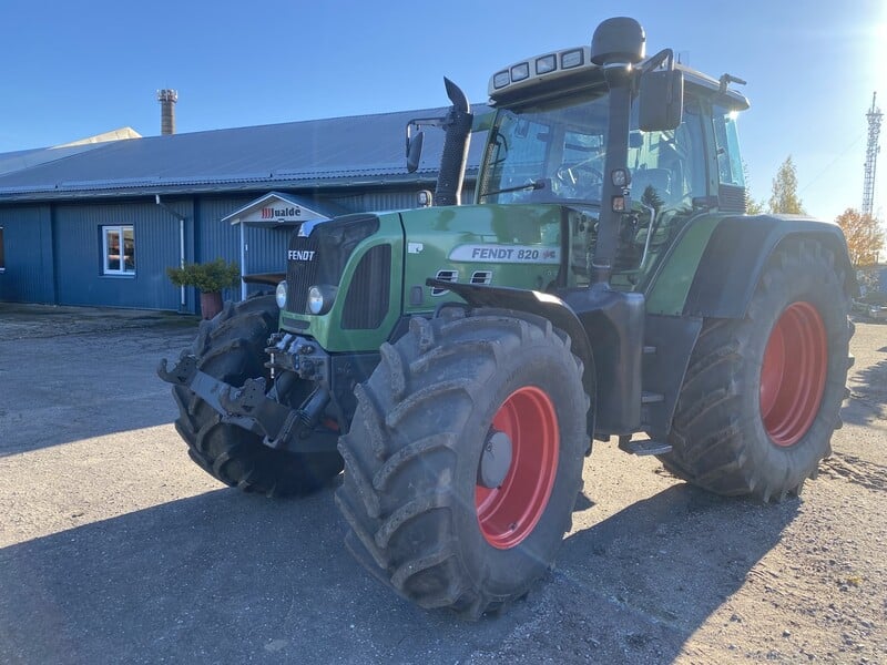 Photo 4 - Fendt 820 Vario TMS 2011 y Tractor