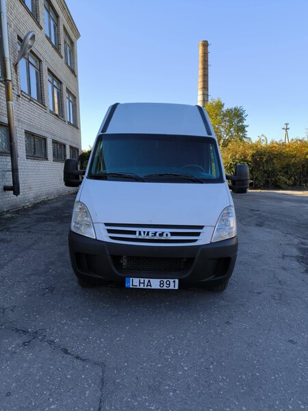 Iveco 35C15 2009 г Грузовой микроавтобус