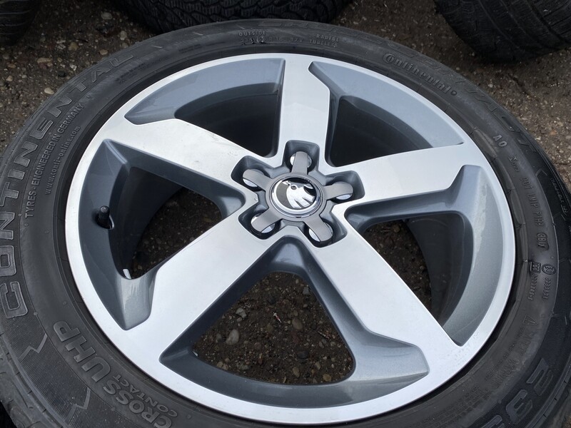 Photo 4 - Skoda Siunciam, 7J ET43 light alloy R18 rims