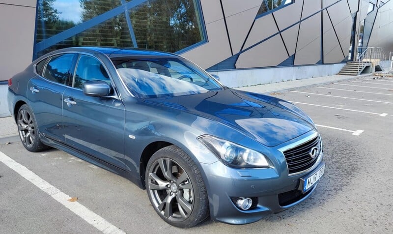 Фотография 2 - Infiniti M 2010 г Седан