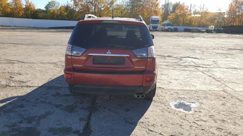 Photo 4 - Mitsubishi Outlander 2012 y Off-road / Crossover