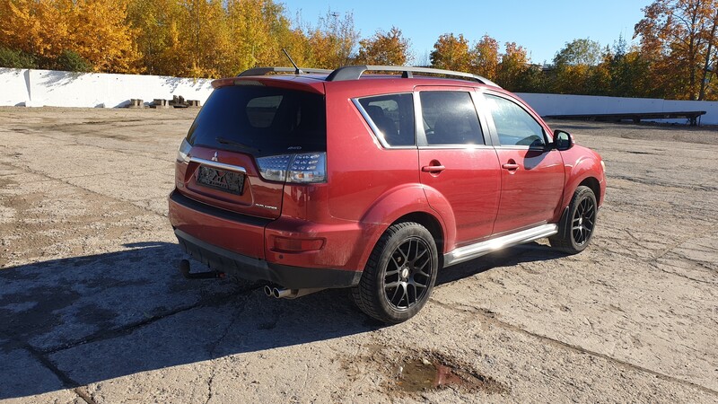 Photo 5 - Mitsubishi Outlander 2012 y Off-road / Crossover