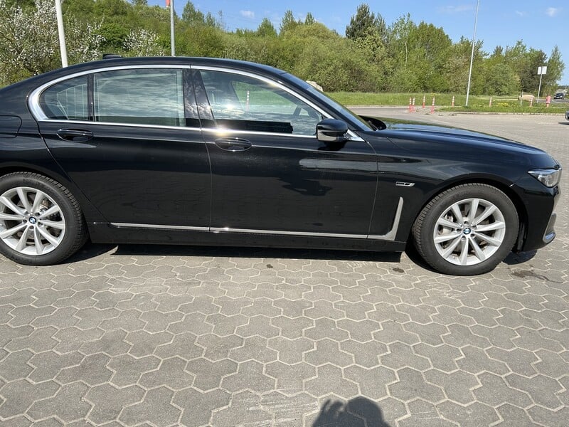 Photo 20 - Bmw 745 2022 y Sedan