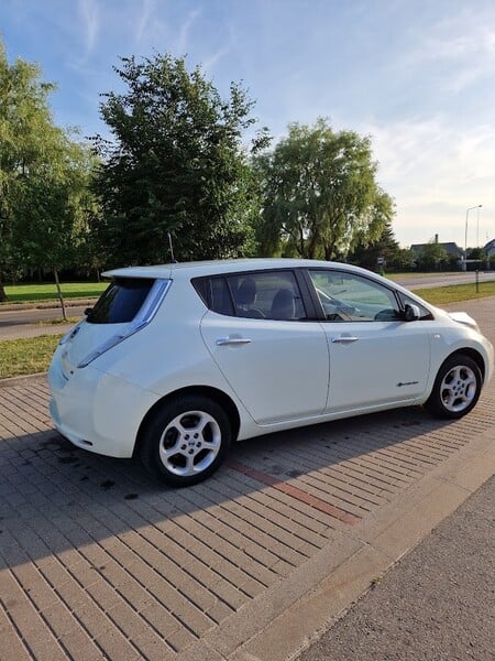 Photo 2 - Nissan Leaf 2013 y Hatchback