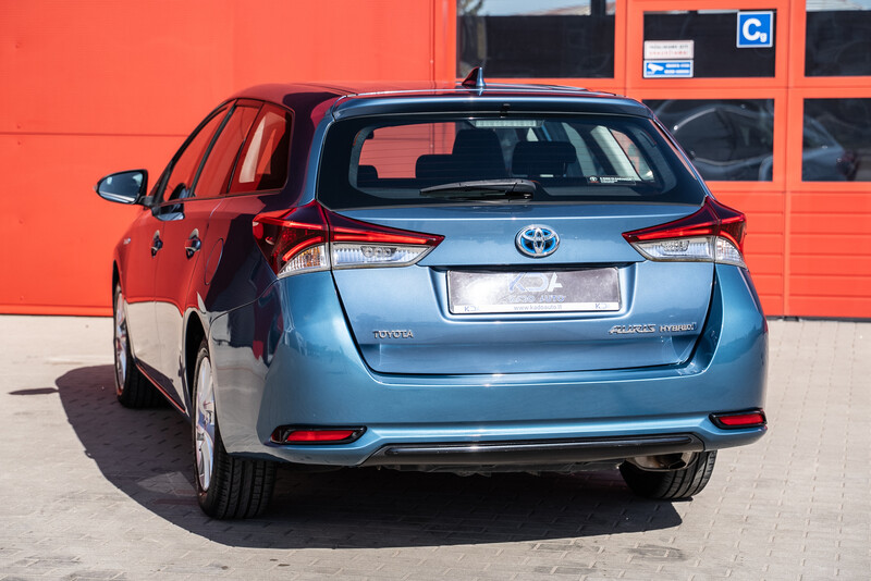 Photo 8 - Toyota Auris 2016 y Wagon