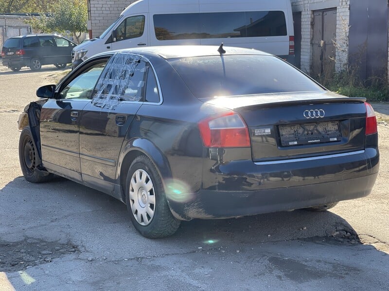 Photo 2 - Audi A4 2003 y parts