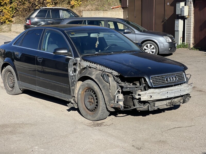 Photo 4 - Audi A4 2003 y parts