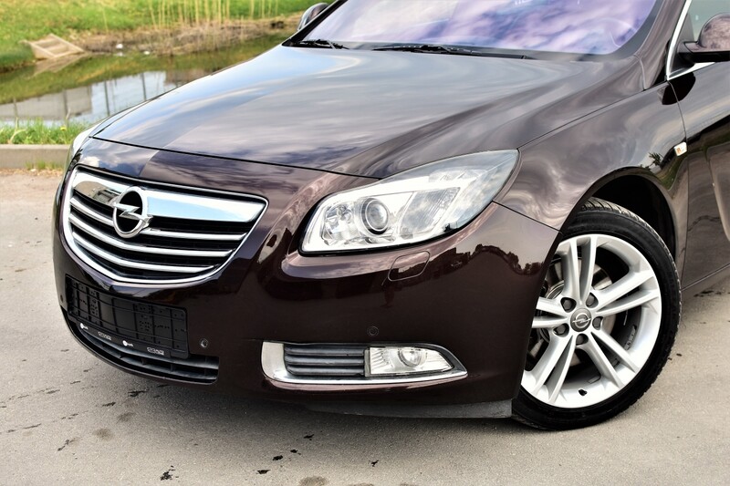 Фотография 2 - Opel Insignia 2012 г Универсал