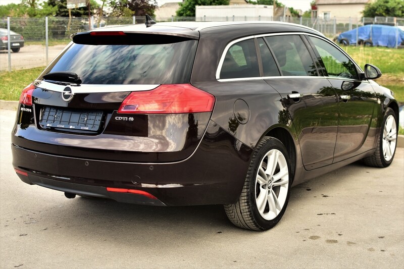 Фотография 9 - Opel Insignia 2012 г Универсал