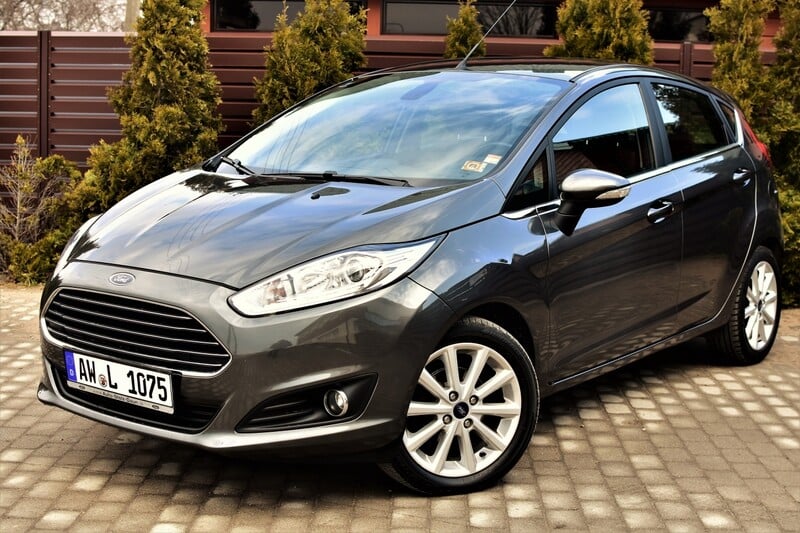 Photo 1 - Ford Fiesta 2016 y Hatchback