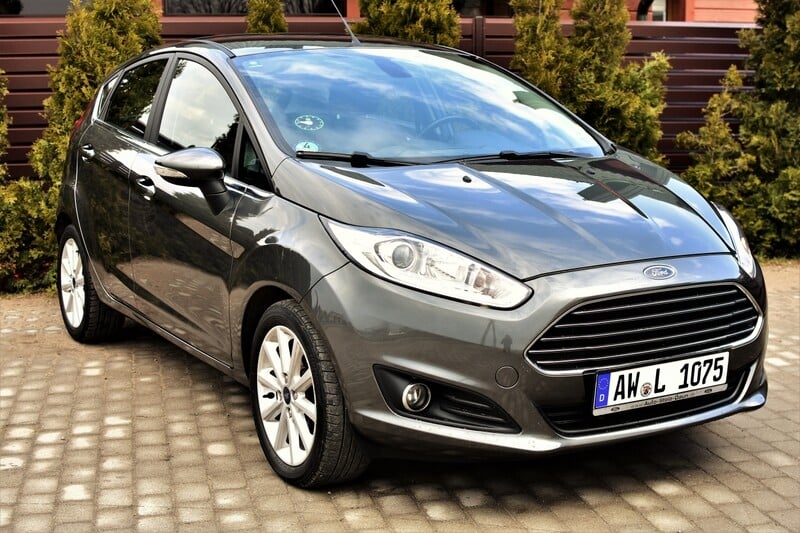 Photo 4 - Ford Fiesta 2016 y Hatchback