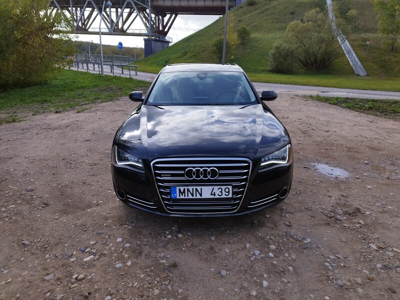 Photo 9 - Audi A8 2011 y Sedan