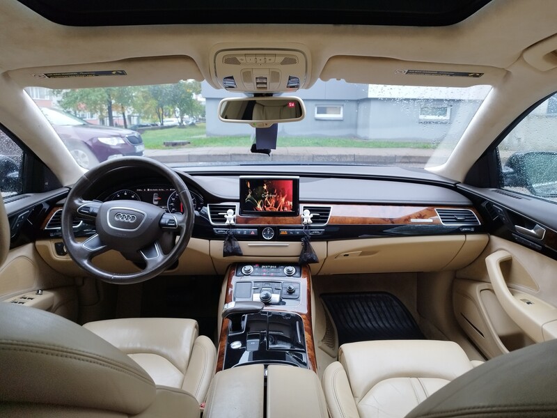 Photo 15 - Audi A8 2011 y Sedan