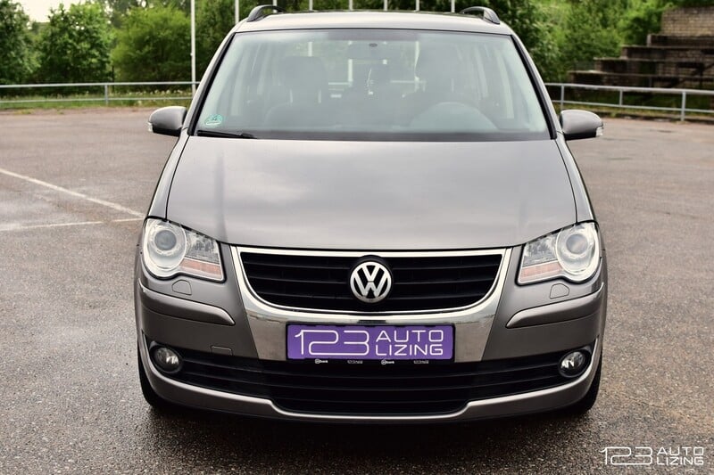 Фотография 3 - Volkswagen Touran 2009 г Минивэн