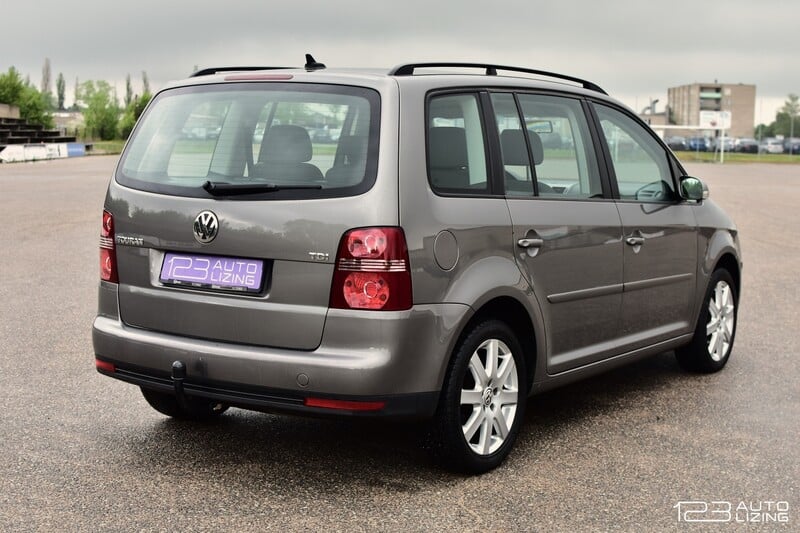 Фотография 5 - Volkswagen Touran 2009 г Минивэн