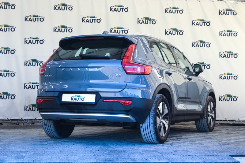 Фотография 3 - Volvo XC40 2020 г Внедорожник / Кроссовер